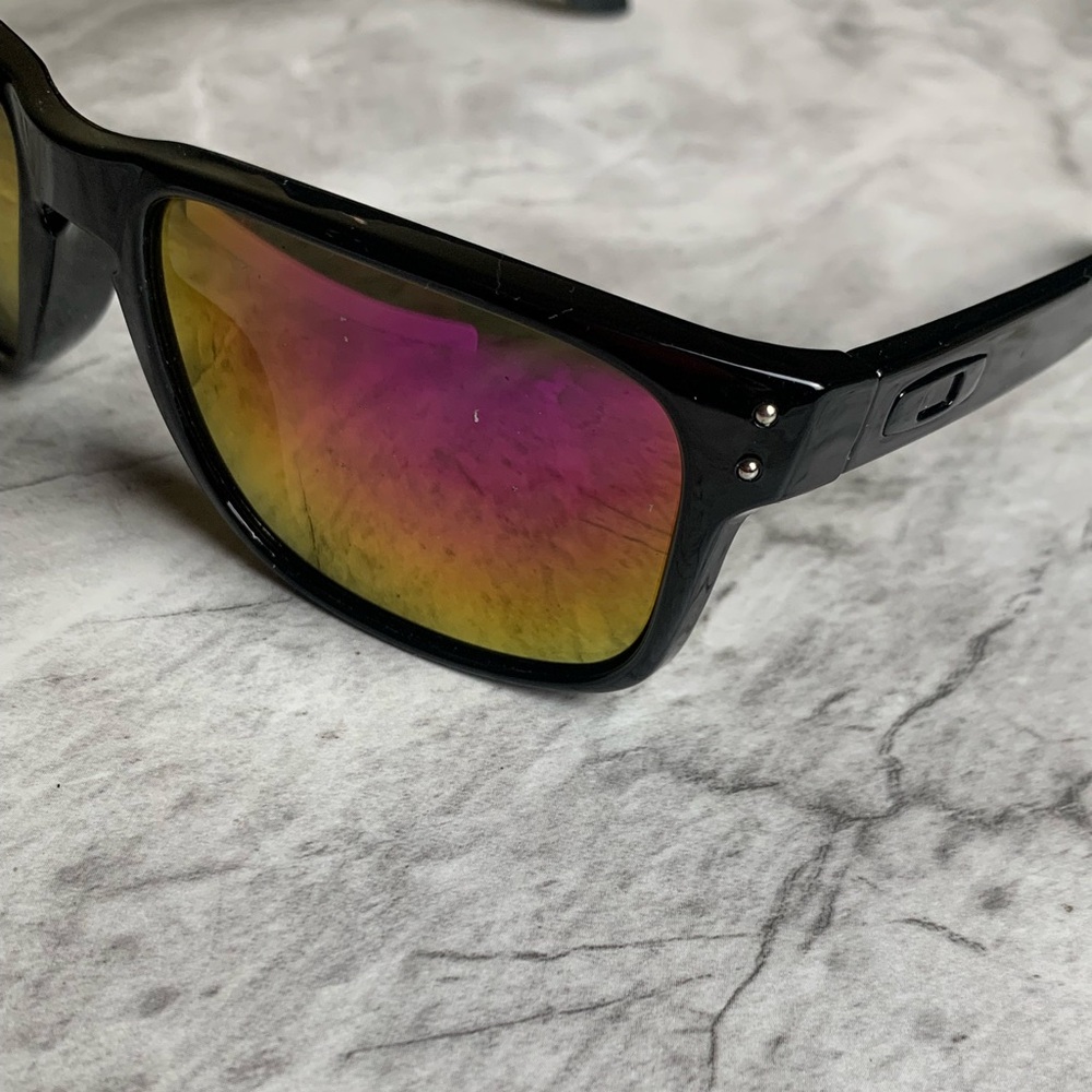 New Black Sunglasses Black Logo
